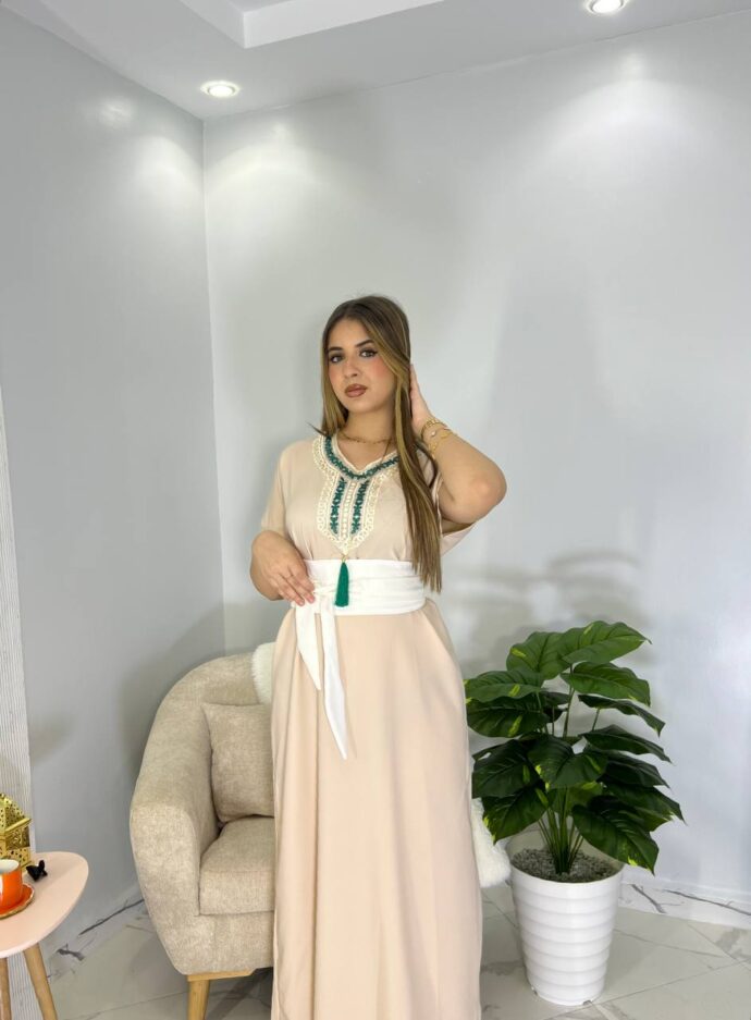 ⁦جبة النور الفاخرة مع الحزام⁩ - الصورة ⁦3⁩